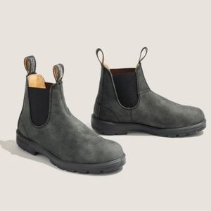Women’s Classic Blundstone Chelsea Boots Rustic Black Size 9